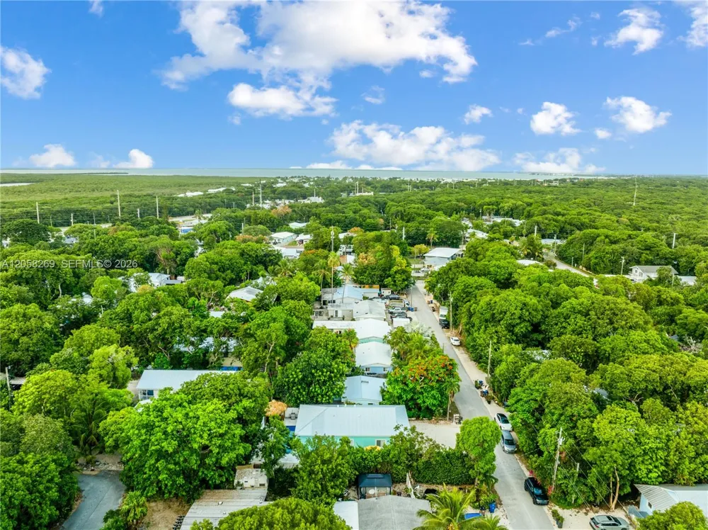 811 La Paloma Rd Key Largo, FL 33037