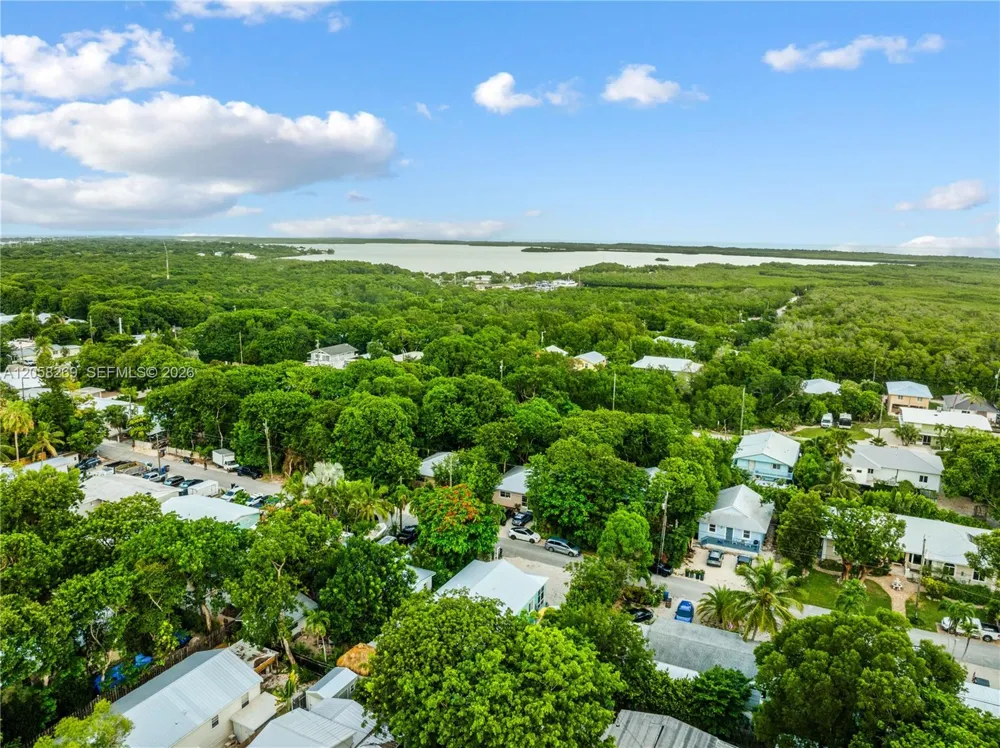 811 La Paloma Rd Key Largo, FL 33037