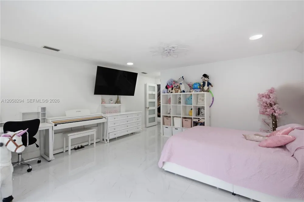 16839 WHIRLEY RD Lutz, FL 33558