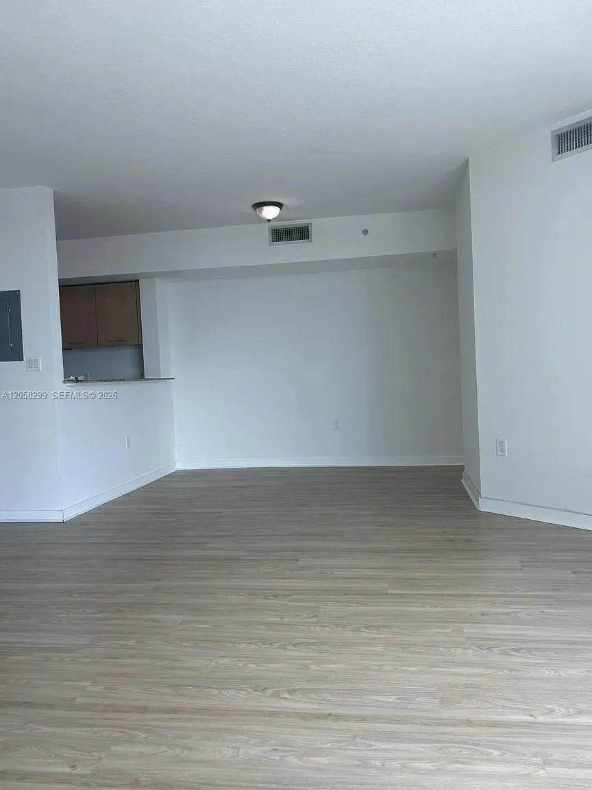 9066 SW 73rd Ct #1108 Miami, FL 33156