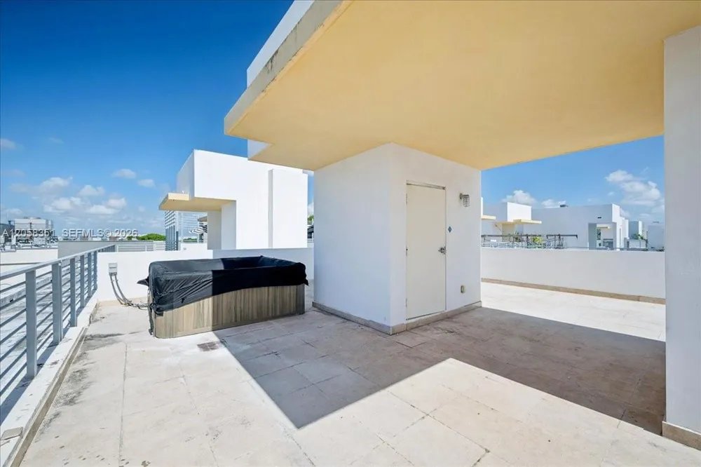 3339 Virginia St #PH-3 Miami, FL 33133