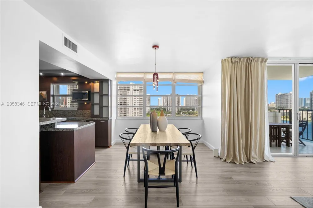 2780 NE 183rd St #1216 Aventura, FL 33160