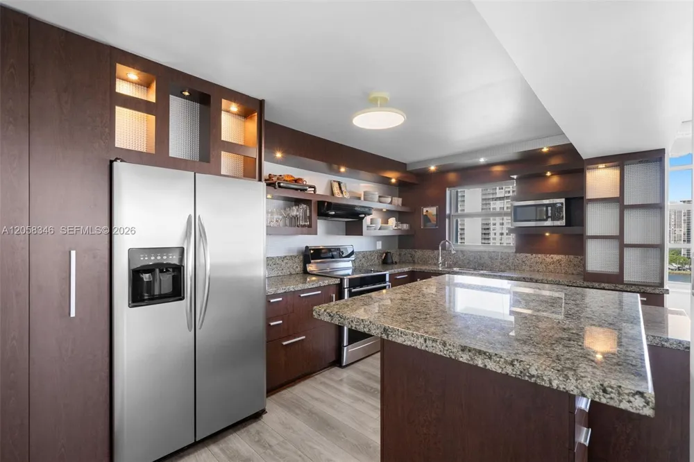 2780 NE 183rd St #1216 Aventura, FL 33160
