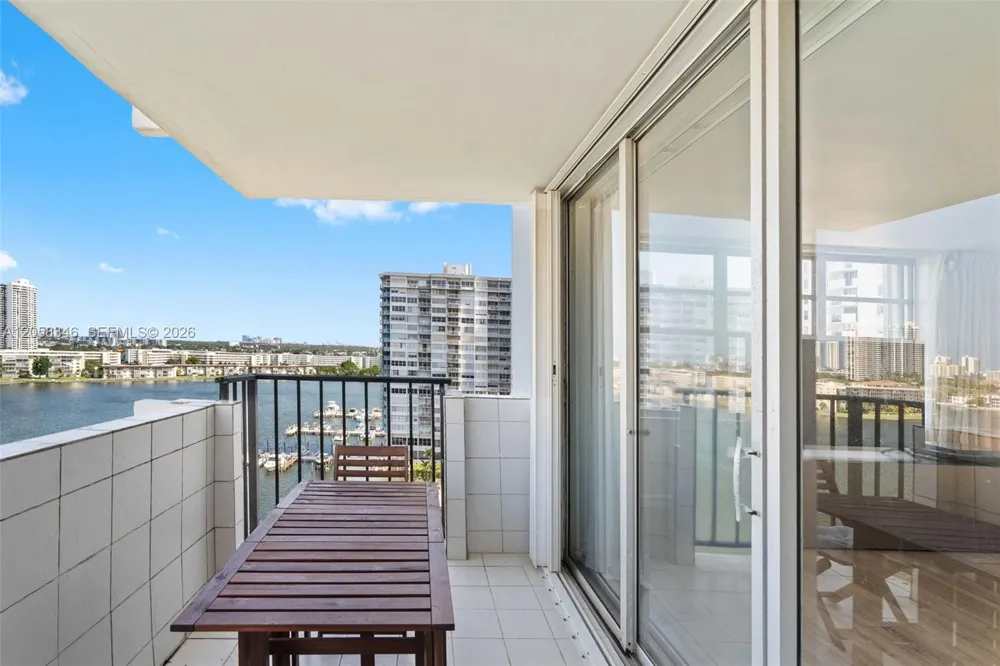 2780 NE 183rd St #1216 Aventura, FL 33160