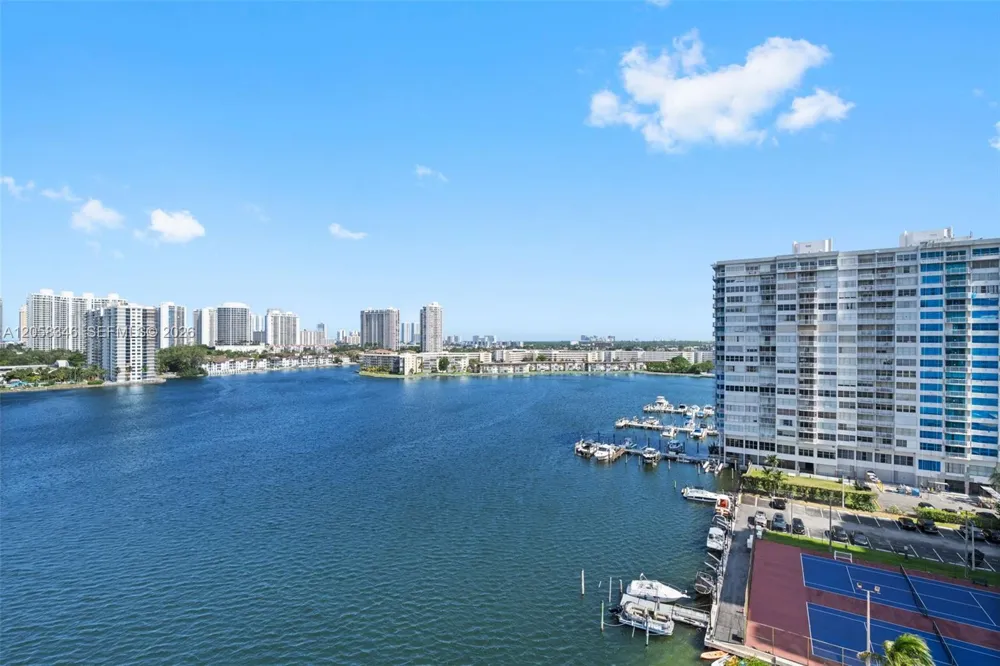 2780 NE 183rd St #1216 Aventura, FL 33160