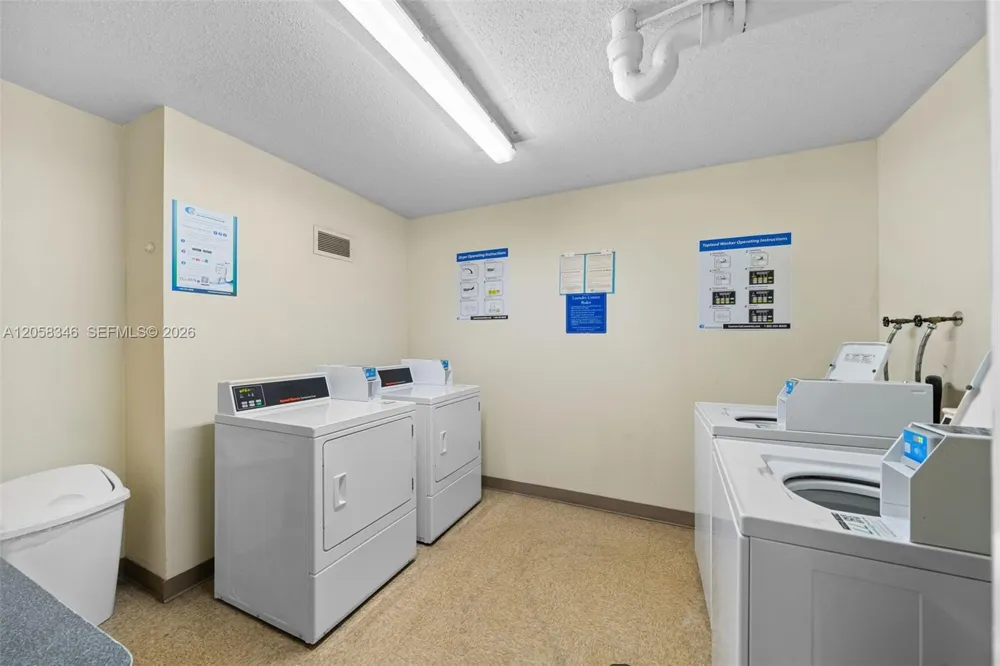 2780 NE 183rd St #1216 Aventura, FL 33160