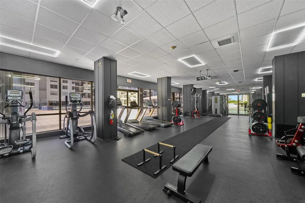 2780 NE 183rd St #1216 Aventura, FL 33160