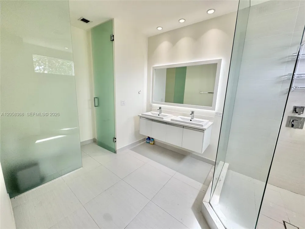 6423 NW 105th Ct #0 Doral, FL 33178
