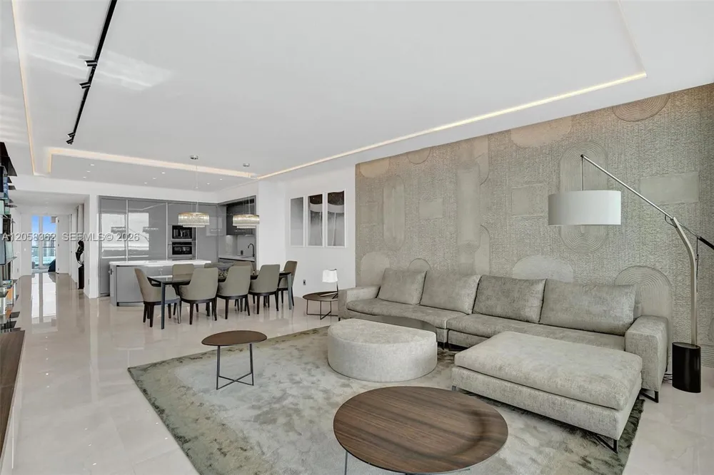 18975 COLLINS AVE #2001 Sunny Isles Beach, FL 33160