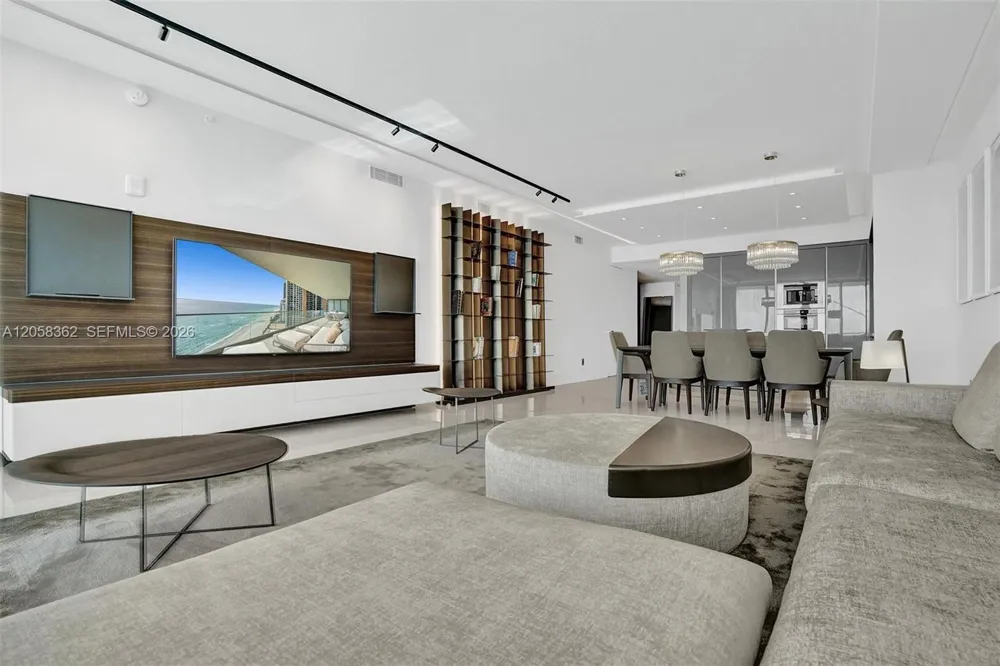 18975 COLLINS AVE #2001 Sunny Isles Beach, FL 33160