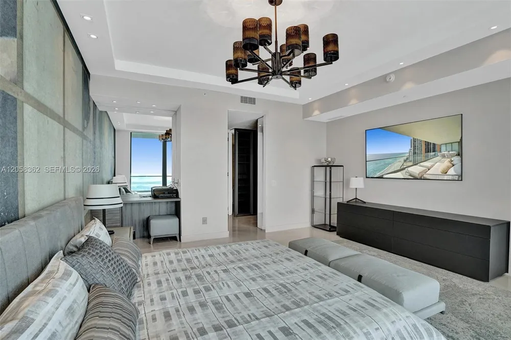 18975 COLLINS AVE #2001 Sunny Isles Beach, FL 33160
