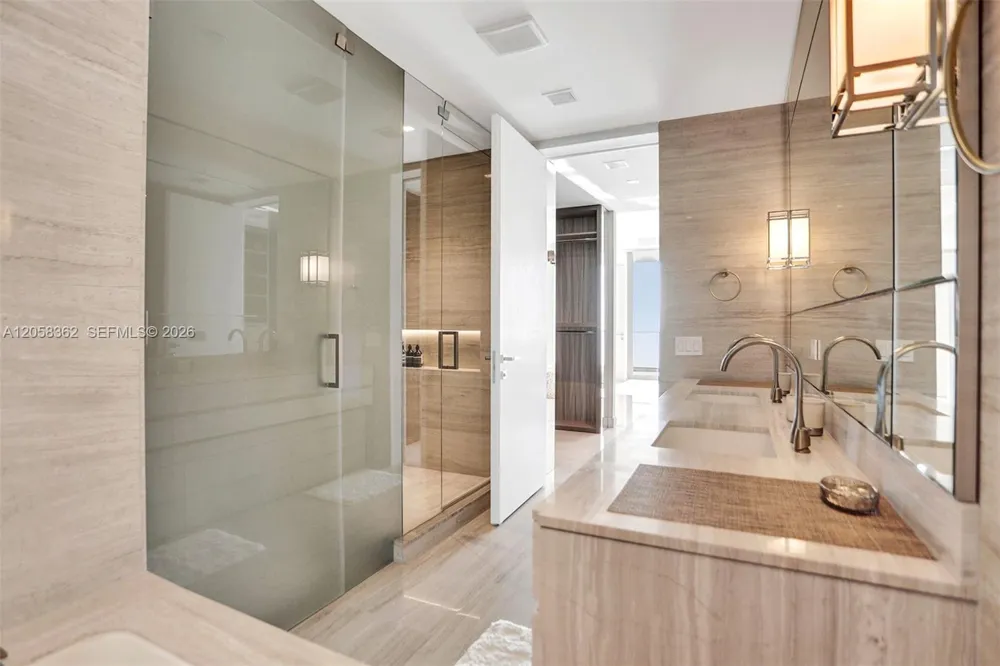 18975 COLLINS AVE #2001 Sunny Isles Beach, FL 33160