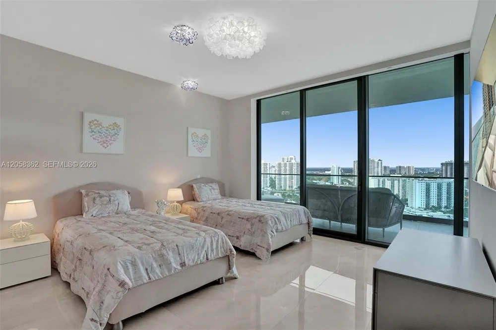 18975 COLLINS AVE #2001 Sunny Isles Beach, FL 33160