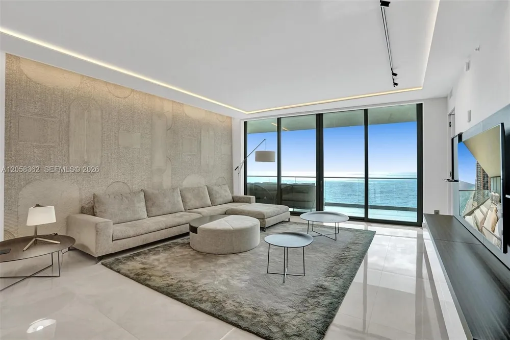 18975 COLLINS AVE #2001 Sunny Isles Beach, FL 33160