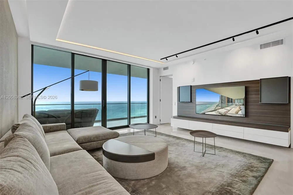 18975 COLLINS AVE #2001 Sunny Isles Beach, FL 33160
