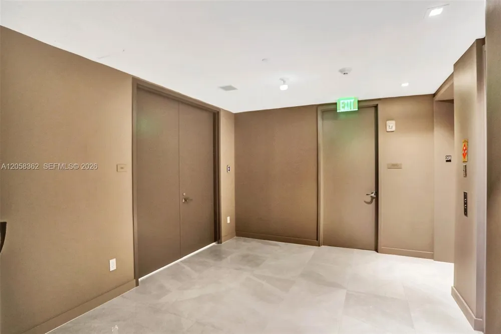 18975 COLLINS AVE #2001 Sunny Isles Beach, FL 33160