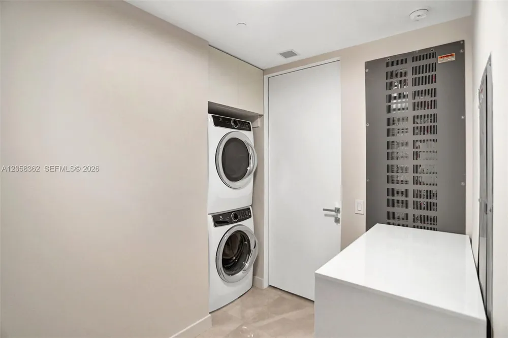 18975 COLLINS AVE #2001 Sunny Isles Beach, FL 33160