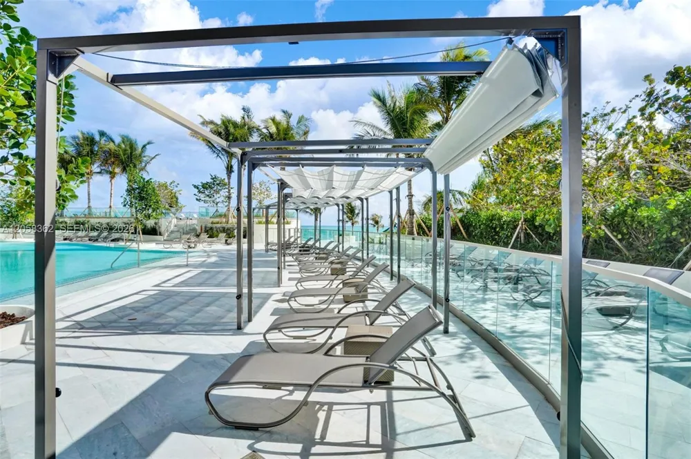 18975 COLLINS AVE #2001 Sunny Isles Beach, FL 33160