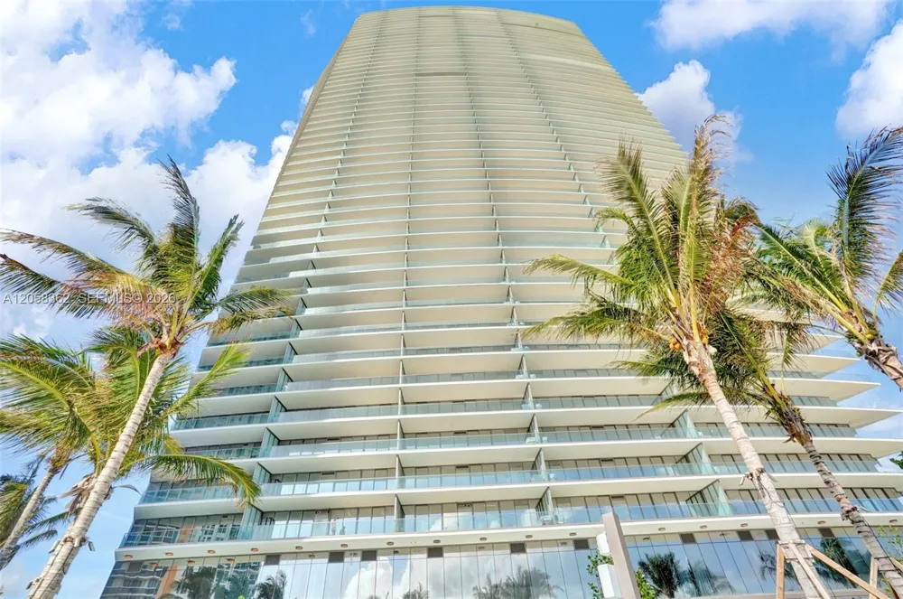 18975 COLLINS AVE #2001 Sunny Isles Beach, FL 33160