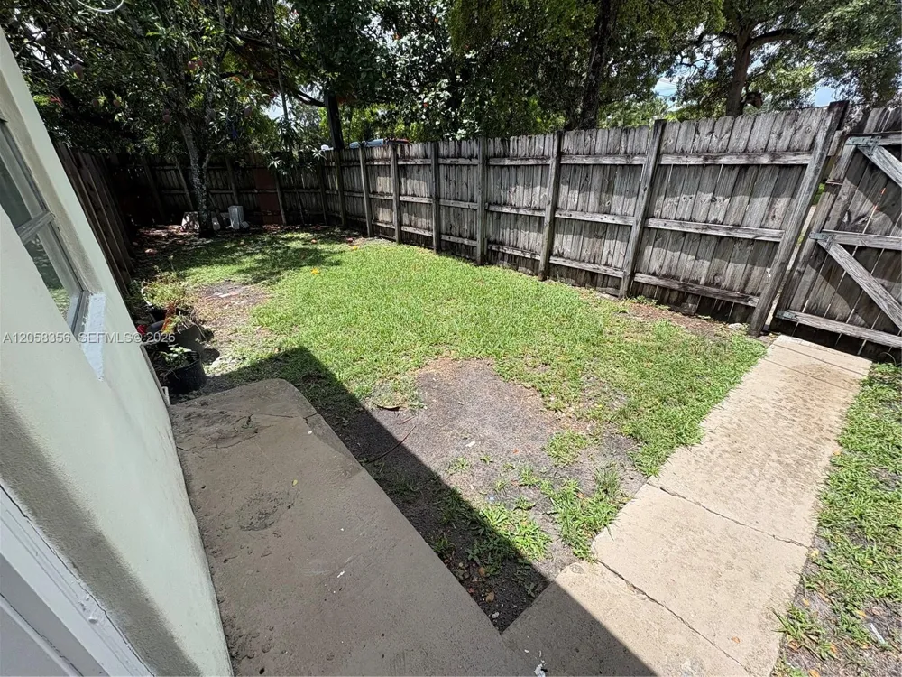 410 Pinecrest Dr #2 Miami Springs, FL 33166
