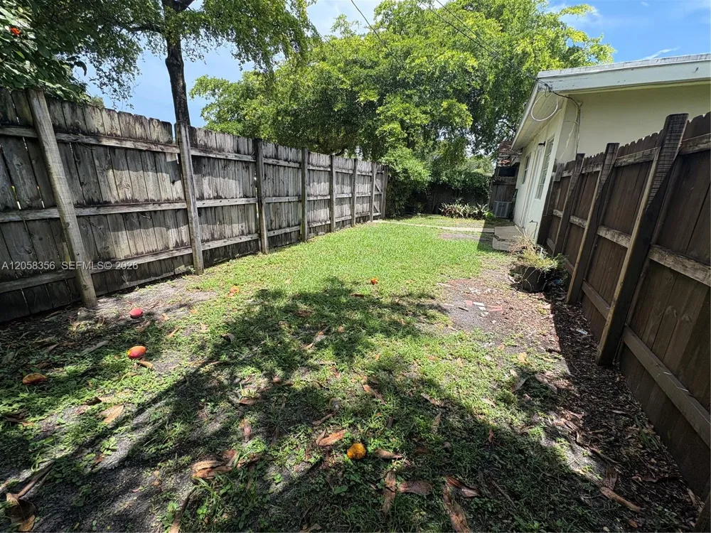 410 Pinecrest Dr #2 Miami Springs, FL 33166