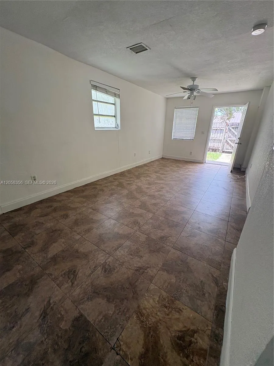 410 Pinecrest Dr #2 Miami Springs, FL 33166