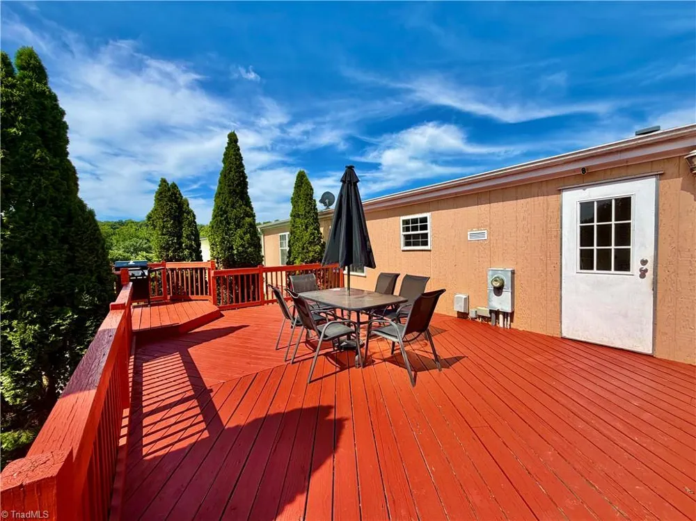 1104 Spring Meadow Drive Woodleaf, NC 27054