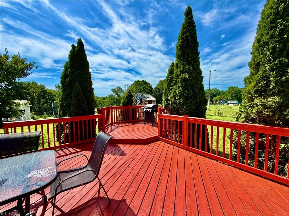1104 Spring Meadow Drive Woodleaf, NC 27054