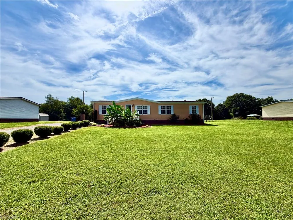 1104 Spring Meadow Drive Woodleaf, NC 27054