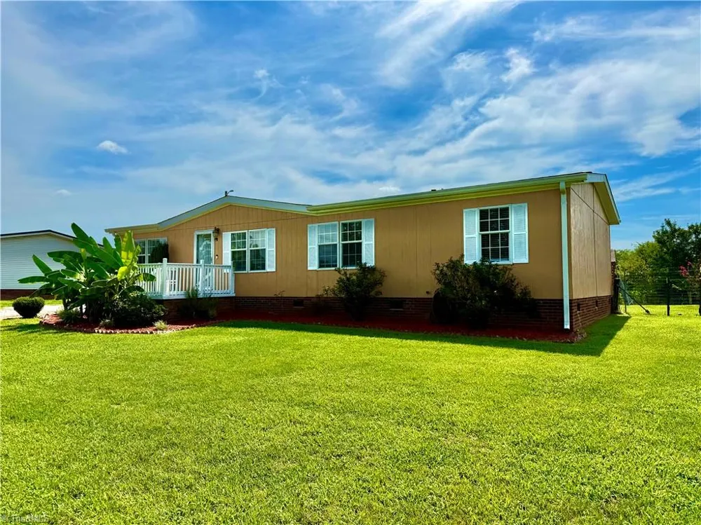1104 Spring Meadow Drive Woodleaf, NC 27054