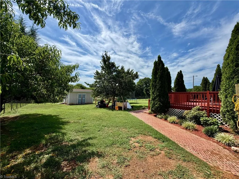 1104 Spring Meadow Drive Woodleaf, NC 27054