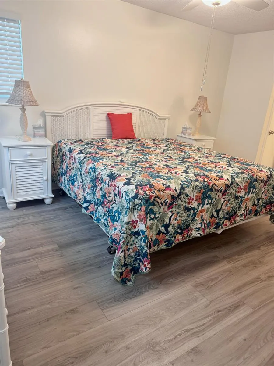 2950 SE Ocean Boulevard #8-6 Stuart, FL 34996