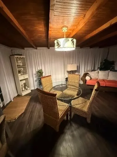 532 Foresteria Drive West Palm Beach, FL 33403