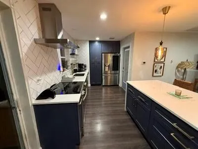 532 Foresteria Drive West Palm Beach, FL 33403