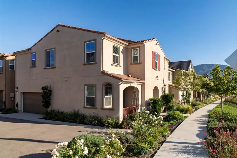 521 Santa Paula Santa Paula, CA 93060