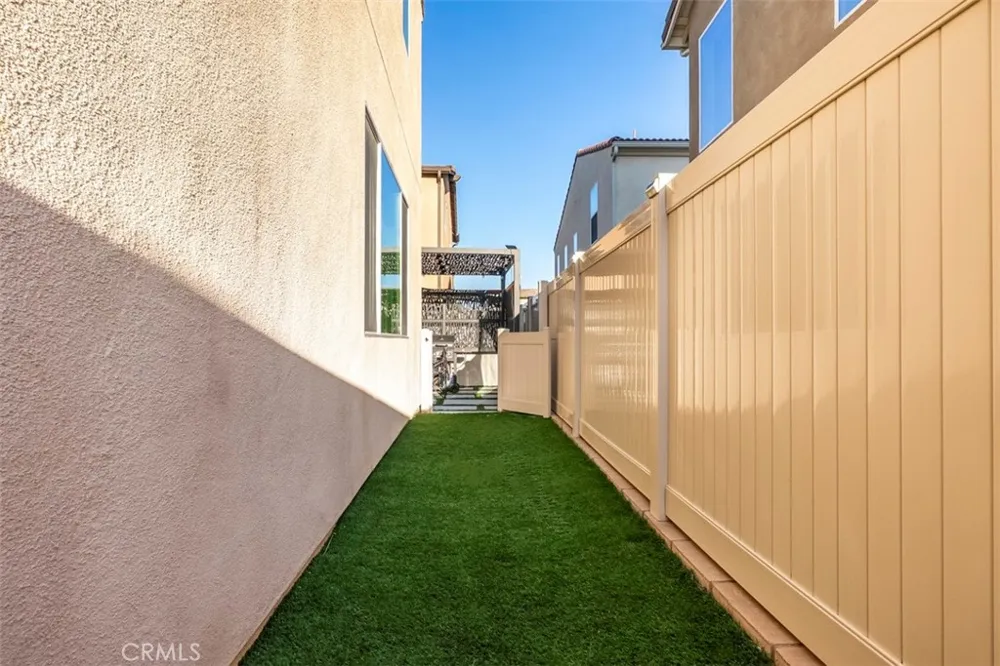 521 Santa Paula Santa Paula, CA 93060