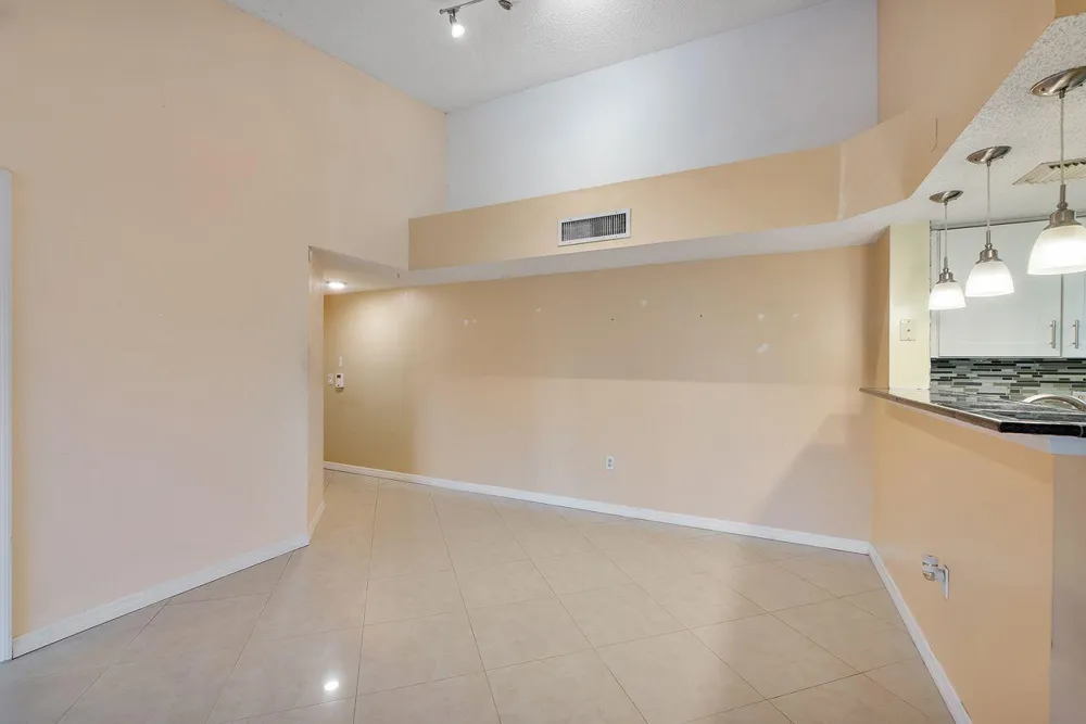 5011 Wiles Road #303 Coconut Creek, FL 33073