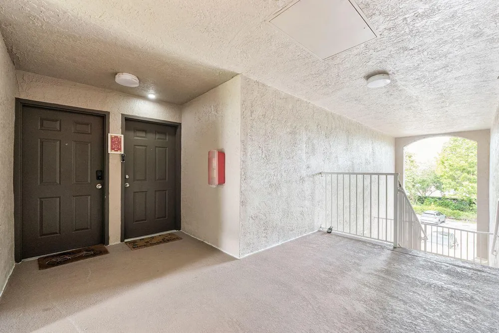 5011 Wiles Road #303 Coconut Creek, FL 33073