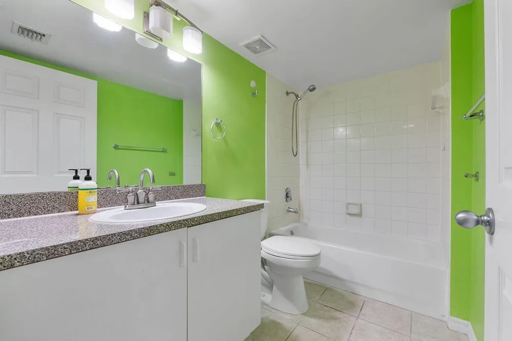 5011 Wiles Road #303 Coconut Creek, FL 33073