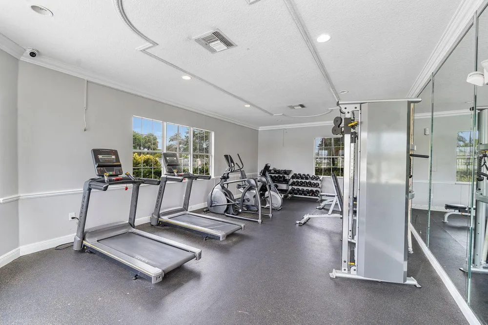 5011 Wiles Road #303 Coconut Creek, FL 33073