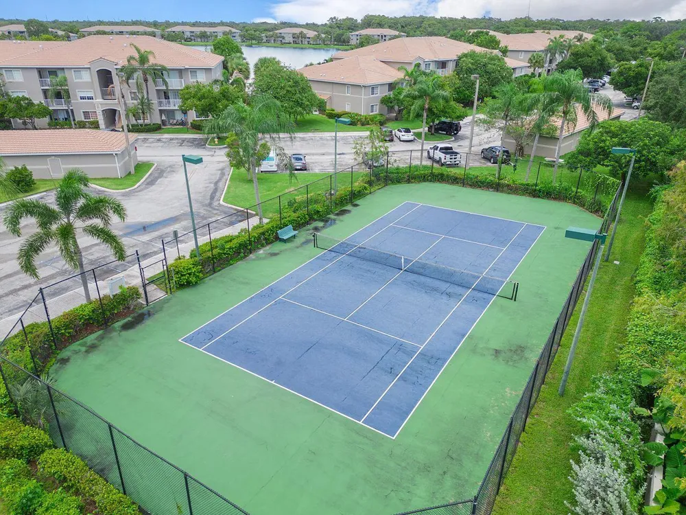 5011 Wiles Road #303 Coconut Creek, FL 33073