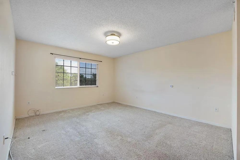 5011 Wiles Road #303 Coconut Creek, FL 33073