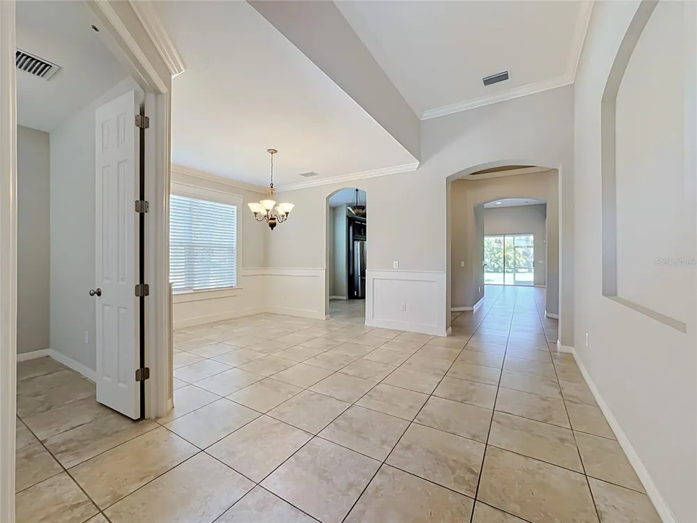 5766 MAYPOP CIR Sarasota, FL 34238