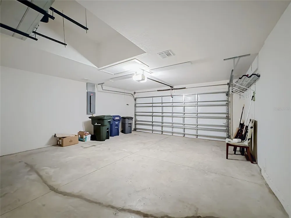 5766 MAYPOP CIR Sarasota, FL 34238