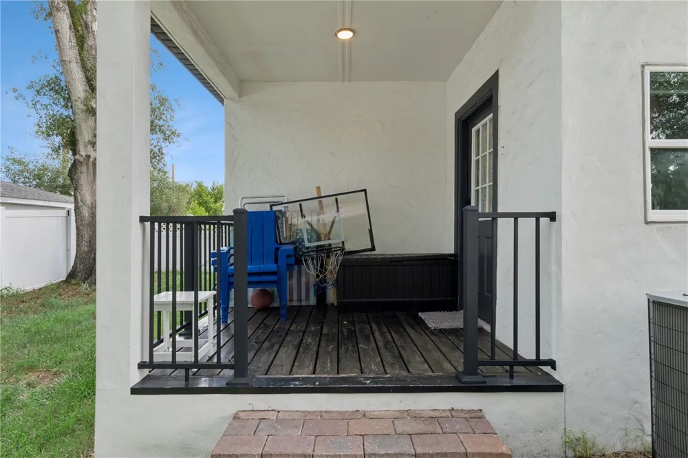 732 E ORANGE AVENUE Eustis, FL 32726