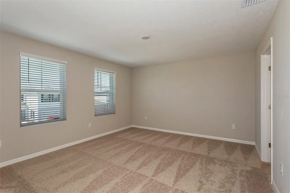 9092 BELLEVIEW FOREST PASS Dade City, FL 33525