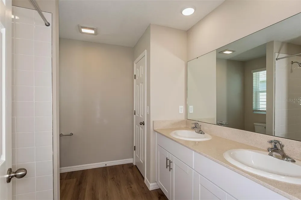 9092 BELLEVIEW FOREST PASS Dade City, FL 33525