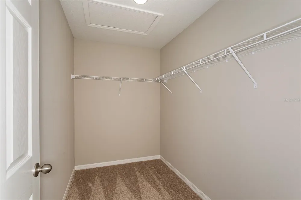 9092 BELLEVIEW FOREST PASS Dade City, FL 33525