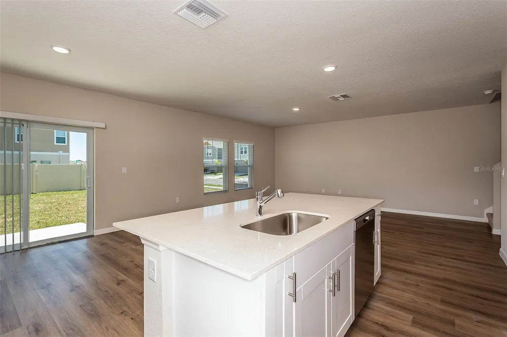 9092 BELLEVIEW FOREST PASS Dade City, FL 33525