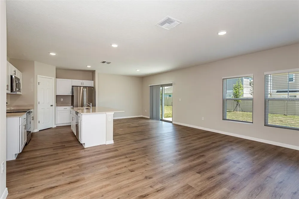9092 BELLEVIEW FOREST PASS Dade City, FL 33525